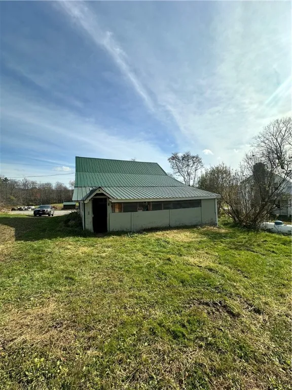 3661 State Highway 51 Highway, New Lisbon, New Yor, New Lisbon, New York 13415, 3 Bedrooms Bedrooms, 8 Rooms Rooms,1 BathroomBathrooms,Residential,For Sale,3661 State Highway 51 Highway, New Lisbon, New Yor,0,R1645898