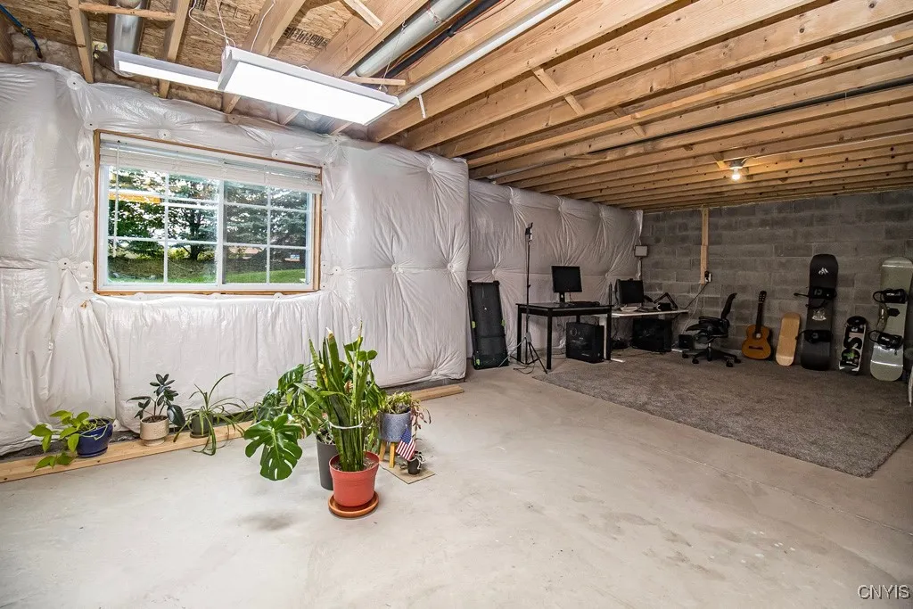 187 Avriel Drive, Manlius, New York 13066, Manlius, New York 13066, 3 Bedrooms Bedrooms, 6 Rooms Rooms,2 BathroomsBathrooms,Residential,For Sale,187 Avriel Drive, Manlius, New York 13066,0,S1645859