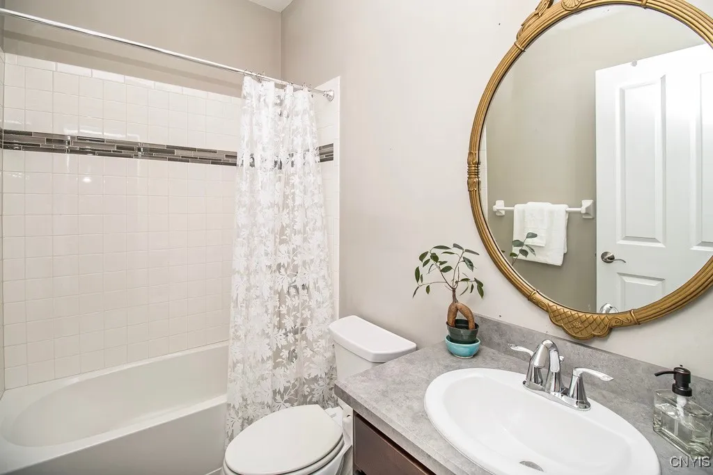 187 Avriel Drive, Manlius, New York 13066, Manlius, New York 13066, 3 Bedrooms Bedrooms, 6 Rooms Rooms,2 BathroomsBathrooms,Residential,For Sale,187 Avriel Drive, Manlius, New York 13066,0,S1645859