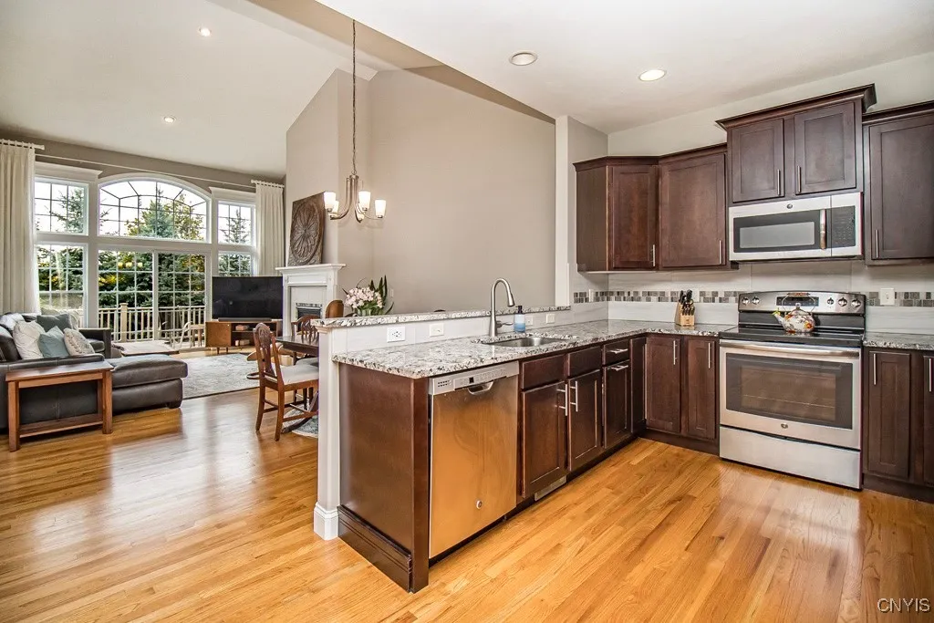 187 Avriel Drive, Manlius, New York 13066, Manlius, New York 13066, 3 Bedrooms Bedrooms, 6 Rooms Rooms,2 BathroomsBathrooms,Residential,For Sale,187 Avriel Drive, Manlius, New York 13066,0,S1645859