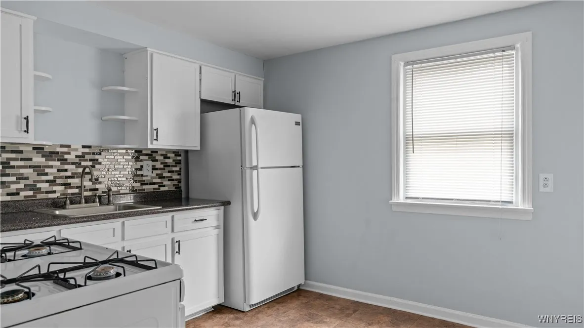 123 Kimberly Avenue, Buffalo, New York 14220, Buffalo, New York 14220, 4 Bedrooms Bedrooms, ,2 BathroomsBathrooms,Residential,For Sale,123 Kimberly Avenue, Buffalo, New York 14220,0,B1645755