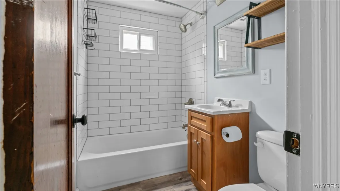 123 Kimberly Avenue, Buffalo, New York 14220, Buffalo, New York 14220, 4 Bedrooms Bedrooms, ,2 BathroomsBathrooms,Residential,For Sale,123 Kimberly Avenue, Buffalo, New York 14220,0,B1645755