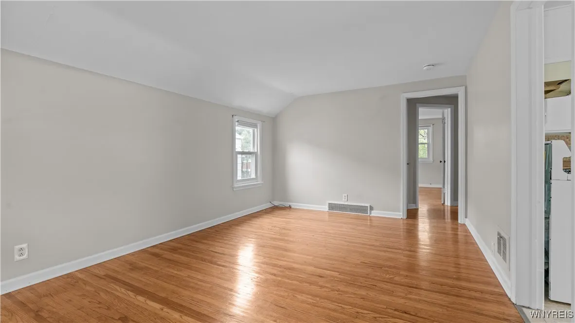 123 Kimberly Avenue, Buffalo, New York 14220, Buffalo, New York 14220, 4 Bedrooms Bedrooms, ,2 BathroomsBathrooms,Residential,For Sale,123 Kimberly Avenue, Buffalo, New York 14220,0,B1645755
