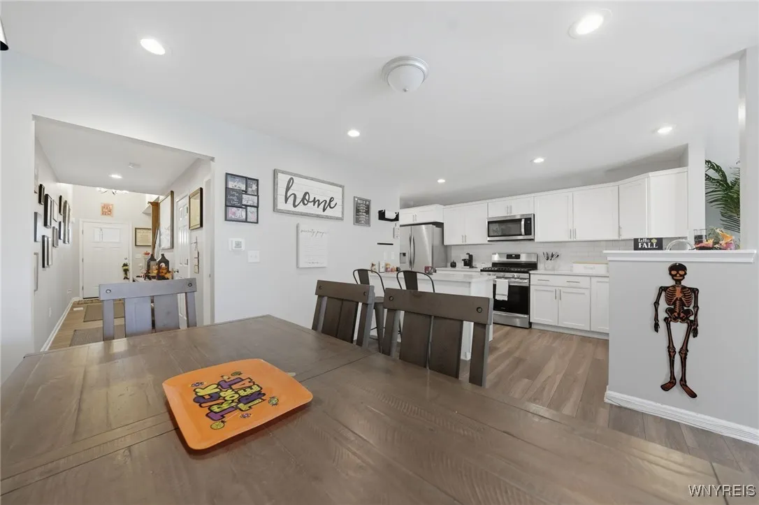 602 Carriage Lane, West Seneca, New York 14224, West Seneca, New York 14224, 2 Bedrooms Bedrooms, 9 Rooms Rooms,2 BathroomsBathrooms,Residential,For Sale,602 Carriage Lane, West Seneca, New York 14224,0,B1642066