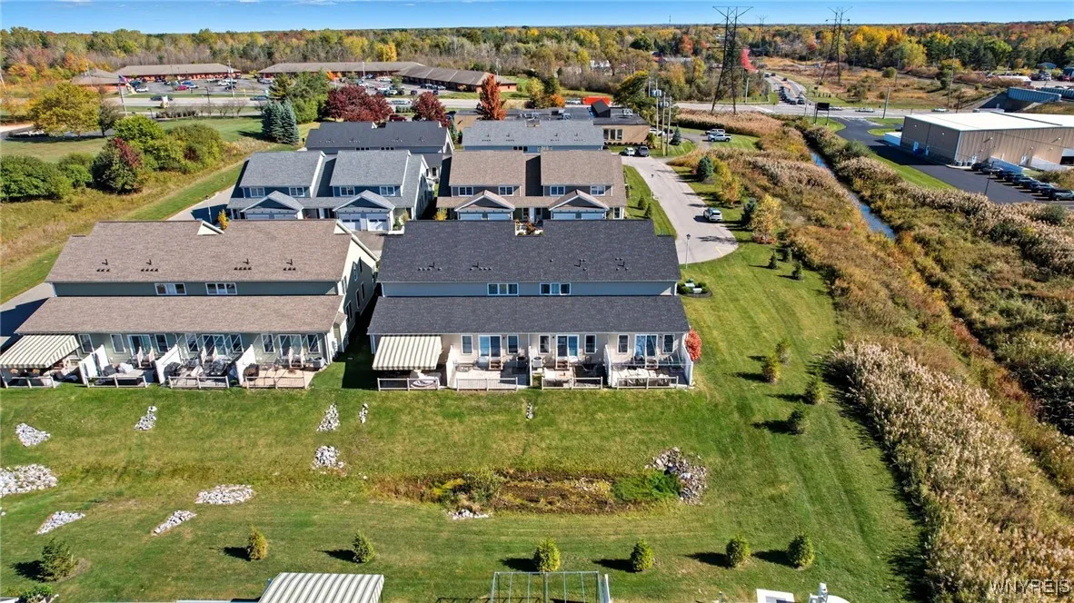 602 Carriage Lane, West Seneca, New York 14224, West Seneca, New York 14224, 2 Bedrooms Bedrooms, 9 Rooms Rooms,2 BathroomsBathrooms,Residential,For Sale,602 Carriage Lane, West Seneca, New York 14224,0,B1642066