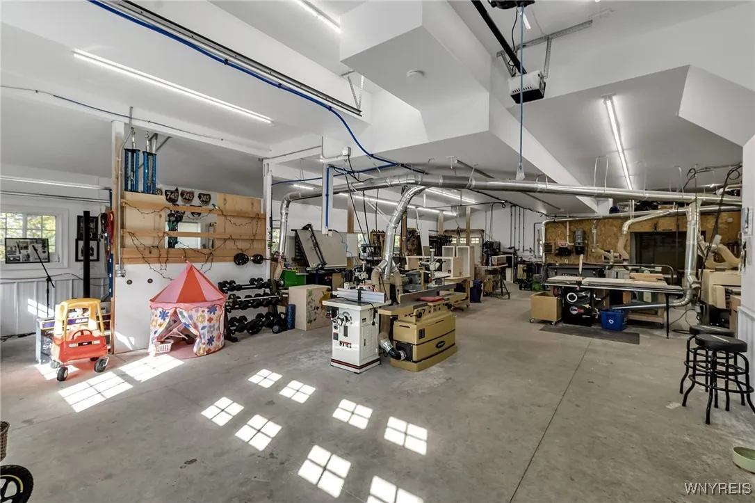 12050 Mcneeley Road, Newstead, New York 14001, Newstead, New York 14001, 2 Bedrooms Bedrooms, 9 Rooms Rooms,2 BathroomsBathrooms,Residential,For Sale,12050 Mcneeley Road, Newstead, New York 14001,0,B1645813