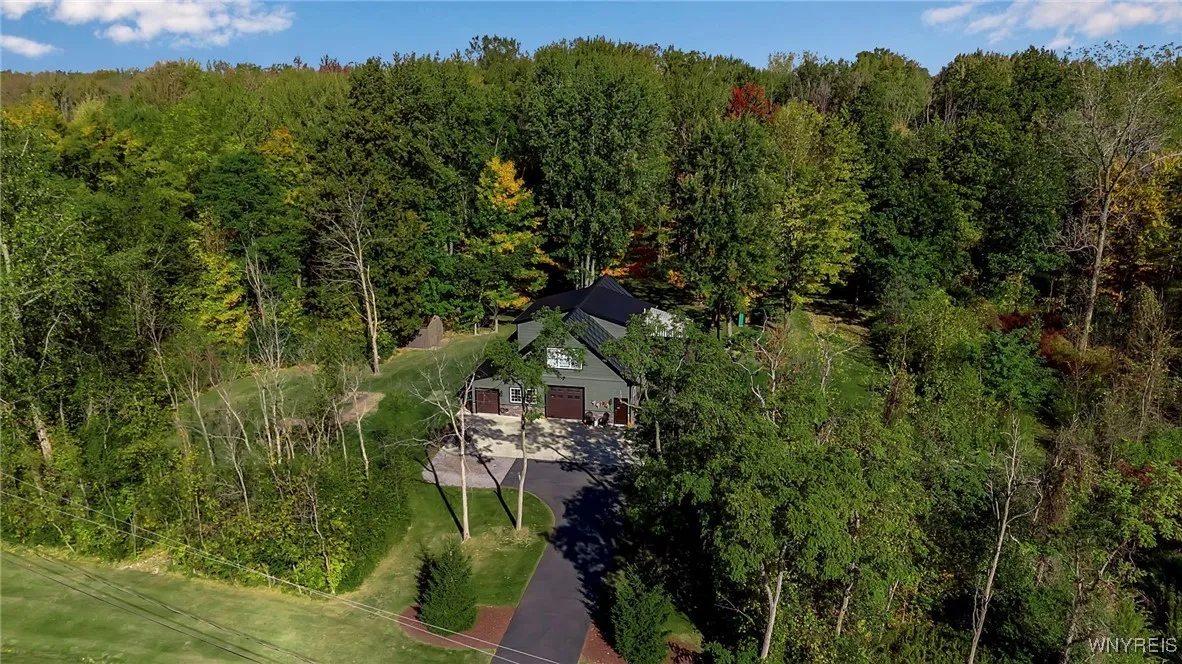 12050 Mcneeley Road, Newstead, New York 14001, Newstead, New York 14001, 2 Bedrooms Bedrooms, 9 Rooms Rooms,2 BathroomsBathrooms,Residential,For Sale,12050 Mcneeley Road, Newstead, New York 14001,0,B1645813