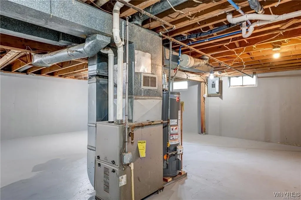 41 Freemont Avenue, Cheektowaga, New York 14043, Cheektowaga, New York 14043, 3 Bedrooms Bedrooms, 6 Rooms Rooms,1 BathroomBathrooms,Residential,For Sale,41 Freemont Avenue, Cheektowaga, New York 14043,0,B1645928