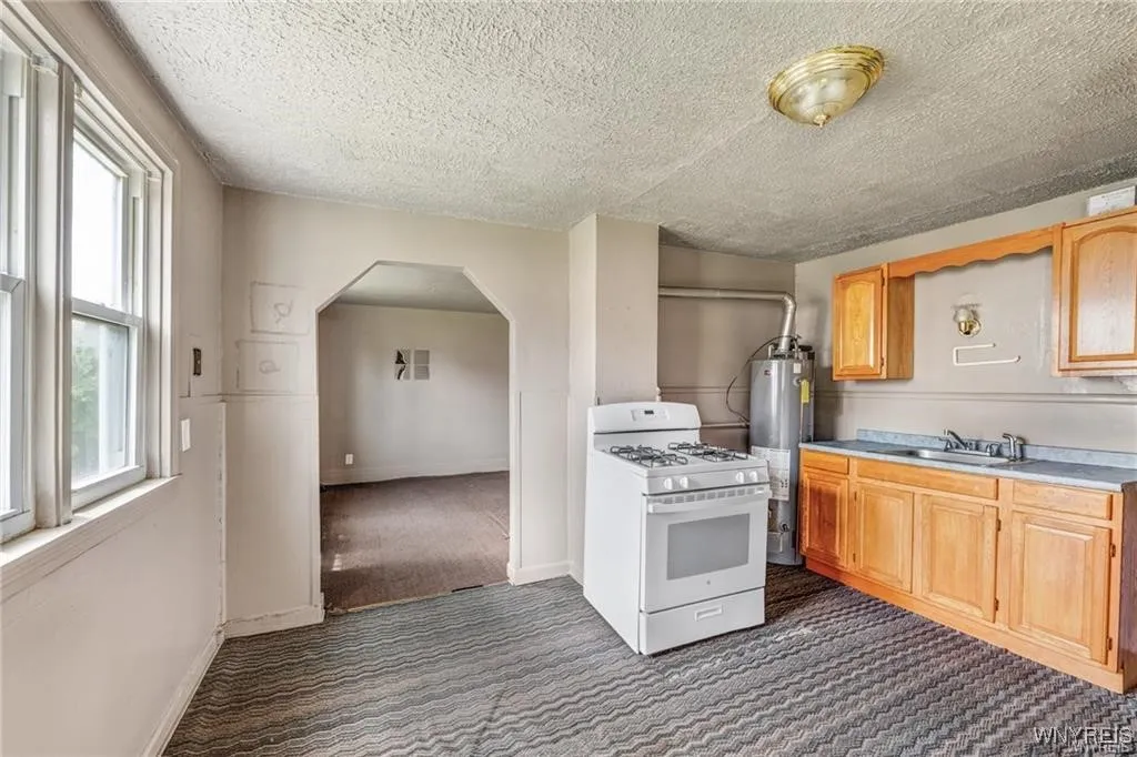 1326 Lovejoy Street, Cheektowaga, New York 14212, Cheektowaga, New York 14212, 5 Bedrooms Bedrooms, ,Multi Family,For Sale,1326 Lovejoy Street, Cheektowaga, New York 14212,0,B1645926