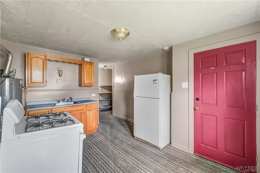 1326 Lovejoy Street, Cheektowaga, New York 14212, Cheektowaga, New York 14212, 5 Bedrooms Bedrooms, ,Multi Family,For Sale,1326 Lovejoy Street, Cheektowaga, New York 14212,0,B1645926