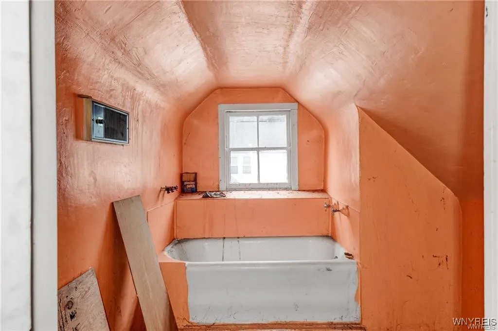 1326 Lovejoy Street, Cheektowaga, New York 14212, Cheektowaga, New York 14212, 5 Bedrooms Bedrooms, ,Multi Family,For Sale,1326 Lovejoy Street, Cheektowaga, New York 14212,0,B1645926