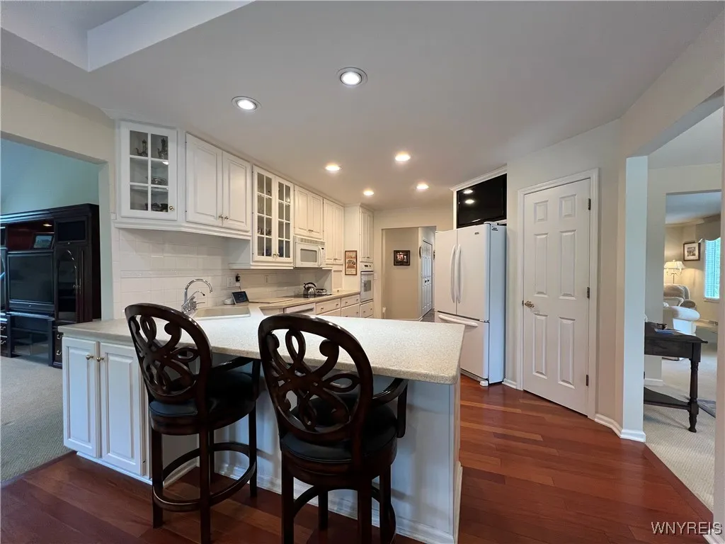 39 Wickendon Court, Amherst, New York 14221, Amherst, New York 14221, 3 Bedrooms Bedrooms, 8 Rooms Rooms,2 BathroomsBathrooms,Residential,For Sale,39 Wickendon Court, Amherst, New York 14221,0,B1645939