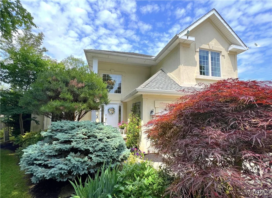 39 Wickendon Court, Amherst, New York 14221, Amherst, New York 14221, 3 Bedrooms Bedrooms, 8 Rooms Rooms,2 BathroomsBathrooms,Residential,For Sale,39 Wickendon Court, Amherst, New York 14221,0,B1645939