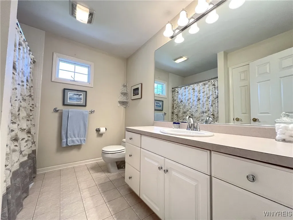 39 Wickendon Court, Amherst, New York 14221, Amherst, New York 14221, 3 Bedrooms Bedrooms, 8 Rooms Rooms,2 BathroomsBathrooms,Residential,For Sale,39 Wickendon Court, Amherst, New York 14221,0,B1645939
