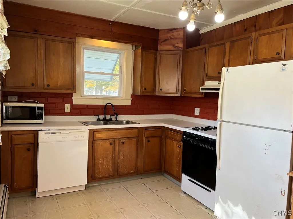 115 Phillips Street, Fulton, New York 13069, Fulton, New York 13069, 3 Bedrooms Bedrooms, 9 Rooms Rooms,2 BathroomsBathrooms,Residential,For Sale,115 Phillips Street, Fulton, New York 13069,0,S1645904