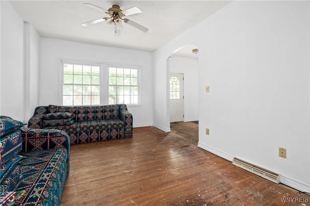 71 Hoyt Street, Buffalo, New York 14213, Buffalo, New York 14213, 4 Bedrooms Bedrooms, 8 Rooms Rooms,2 BathroomsBathrooms,Residential,For Sale,71 Hoyt Street, Buffalo, New York 14213,0,B1645895