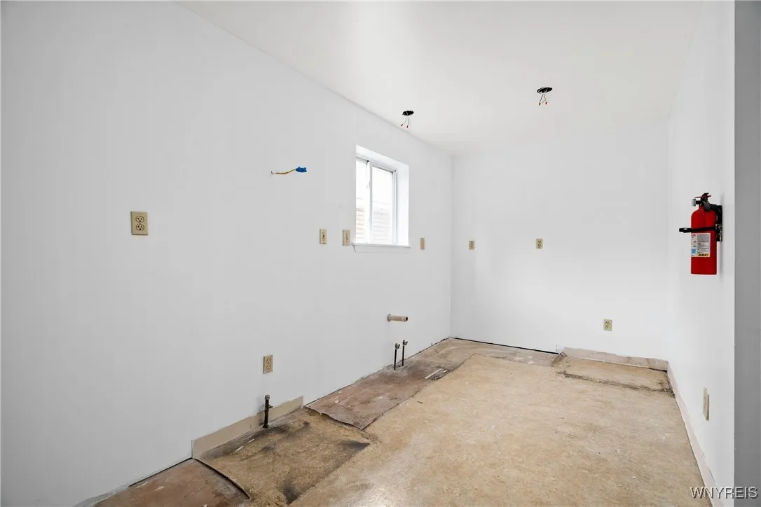 71 Hoyt Street, Buffalo, New York 14213, Buffalo, New York 14213, 4 Bedrooms Bedrooms, 8 Rooms Rooms,2 BathroomsBathrooms,Residential,For Sale,71 Hoyt Street, Buffalo, New York 14213,0,B1645895