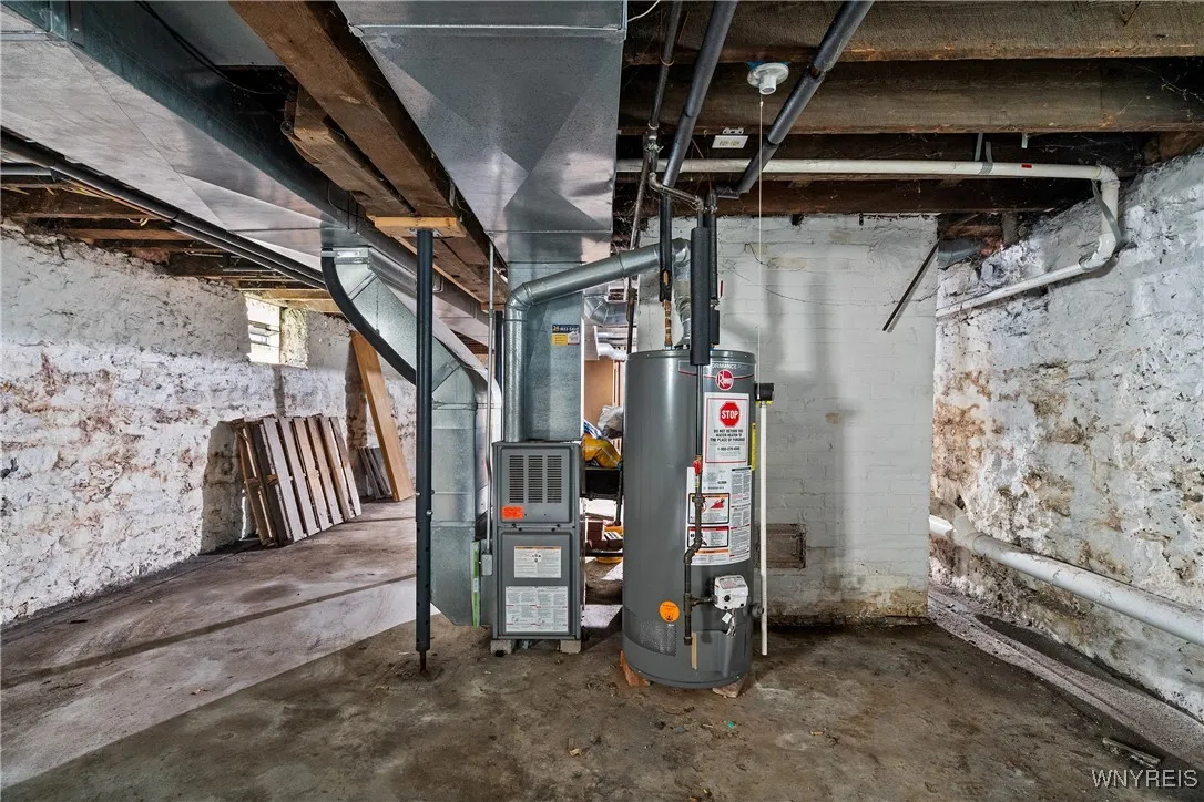 71 Hoyt Street, Buffalo, New York 14213, Buffalo, New York 14213, 4 Bedrooms Bedrooms, 8 Rooms Rooms,2 BathroomsBathrooms,Residential,For Sale,71 Hoyt Street, Buffalo, New York 14213,0,B1645895