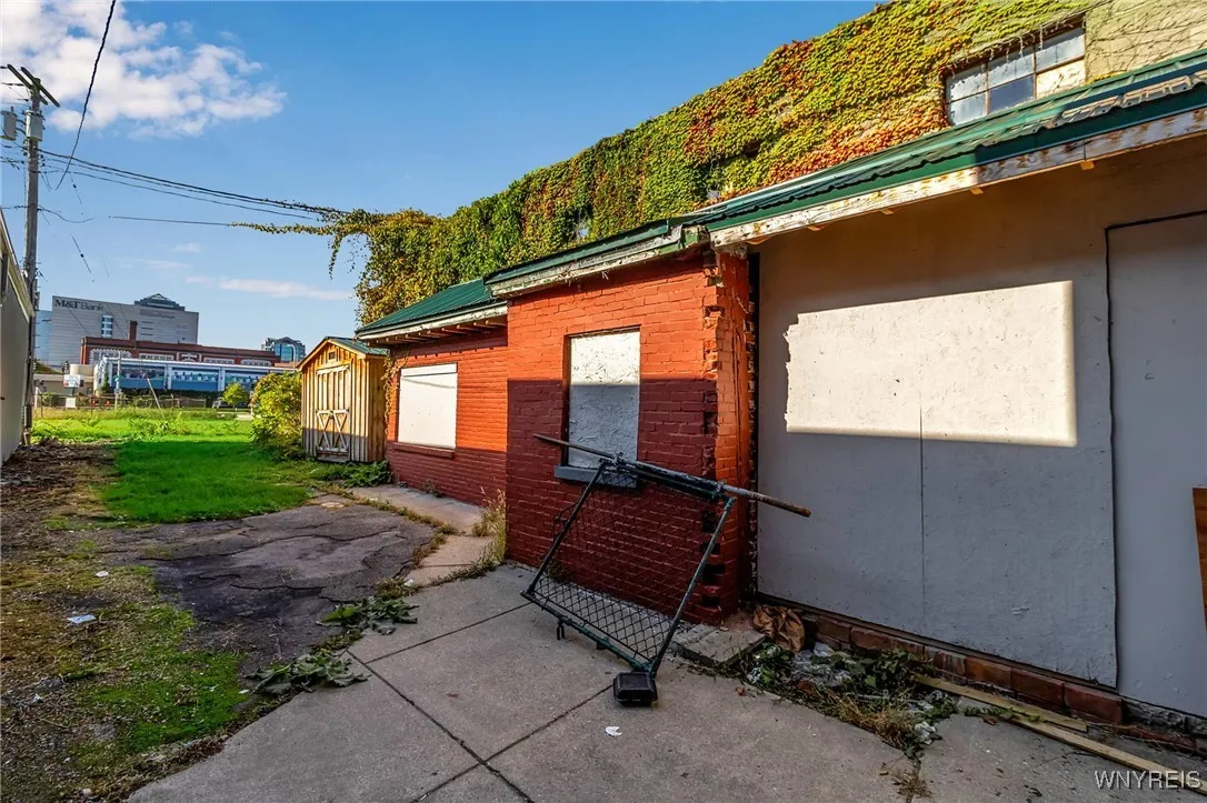 582 Michigan Avenue, Buffalo, New York 14203, Buffalo, New York 14203, 5 Bedrooms Bedrooms, 7 Rooms Rooms,2 BathroomsBathrooms,Residential,For Sale,582 Michigan Avenue, Buffalo, New York 14203,0,B1645727