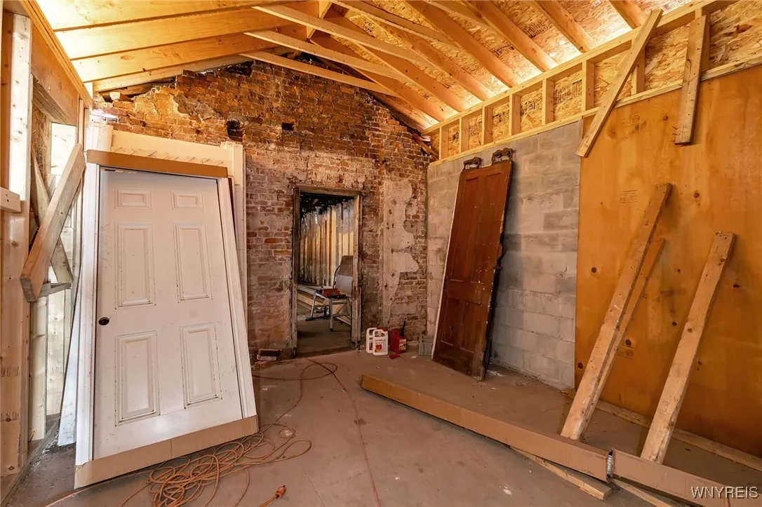 582 Michigan Avenue, Buffalo, New York 14203, Buffalo, New York 14203, 5 Bedrooms Bedrooms, 7 Rooms Rooms,2 BathroomsBathrooms,Residential,For Sale,582 Michigan Avenue, Buffalo, New York 14203,0,B1645727