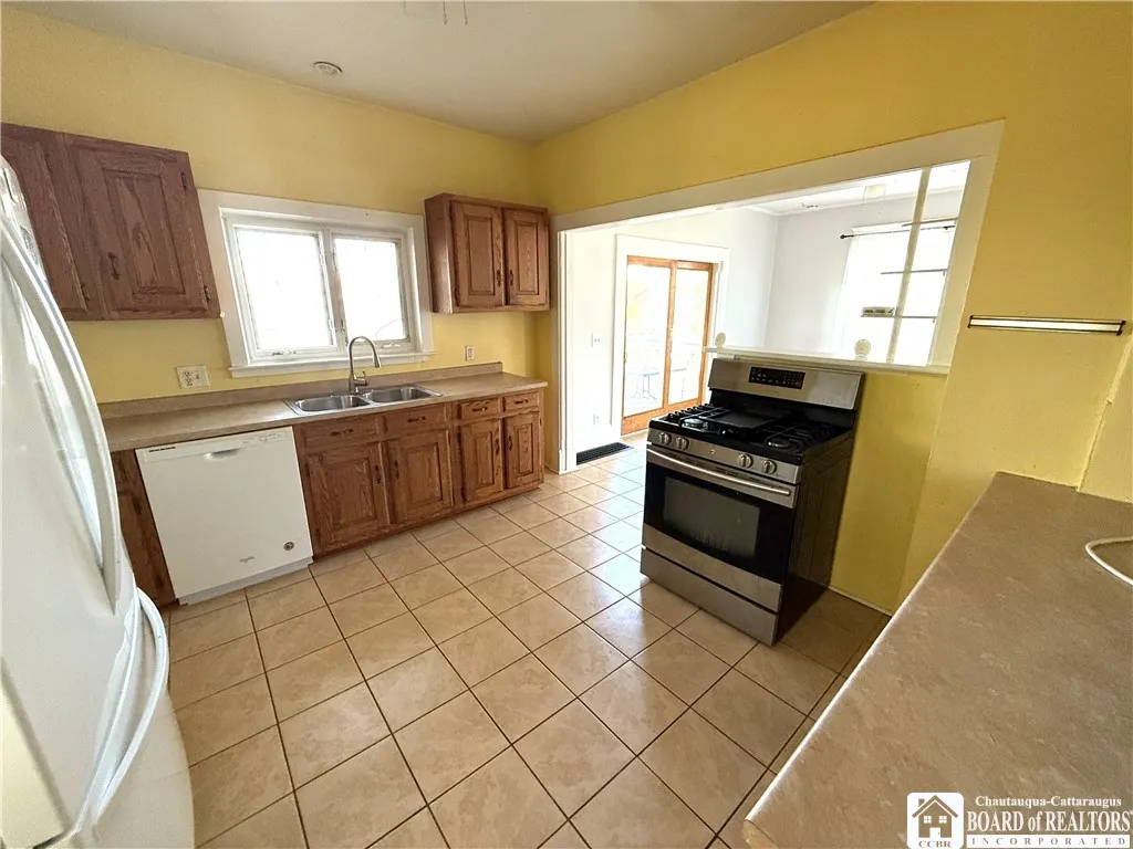 22 Monroe Street, Hanover, New York 14136, Hanover, New York 14136, 3 Bedrooms Bedrooms, 6 Rooms Rooms,1 BathroomBathrooms,Residential,For Sale,22 Monroe Street, Hanover, New York 14136,0,R1645865