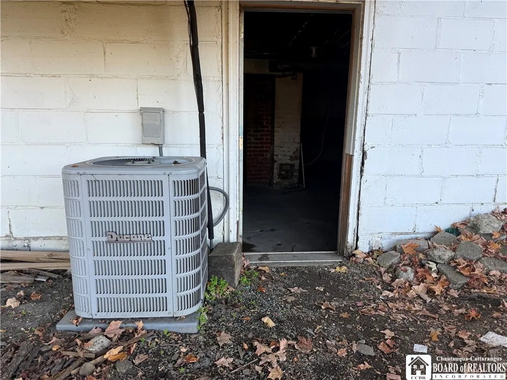 22 Monroe Street, Hanover, New York 14136, Hanover, New York 14136, 3 Bedrooms Bedrooms, 6 Rooms Rooms,1 BathroomBathrooms,Residential,For Sale,22 Monroe Street, Hanover, New York 14136,0,R1645865