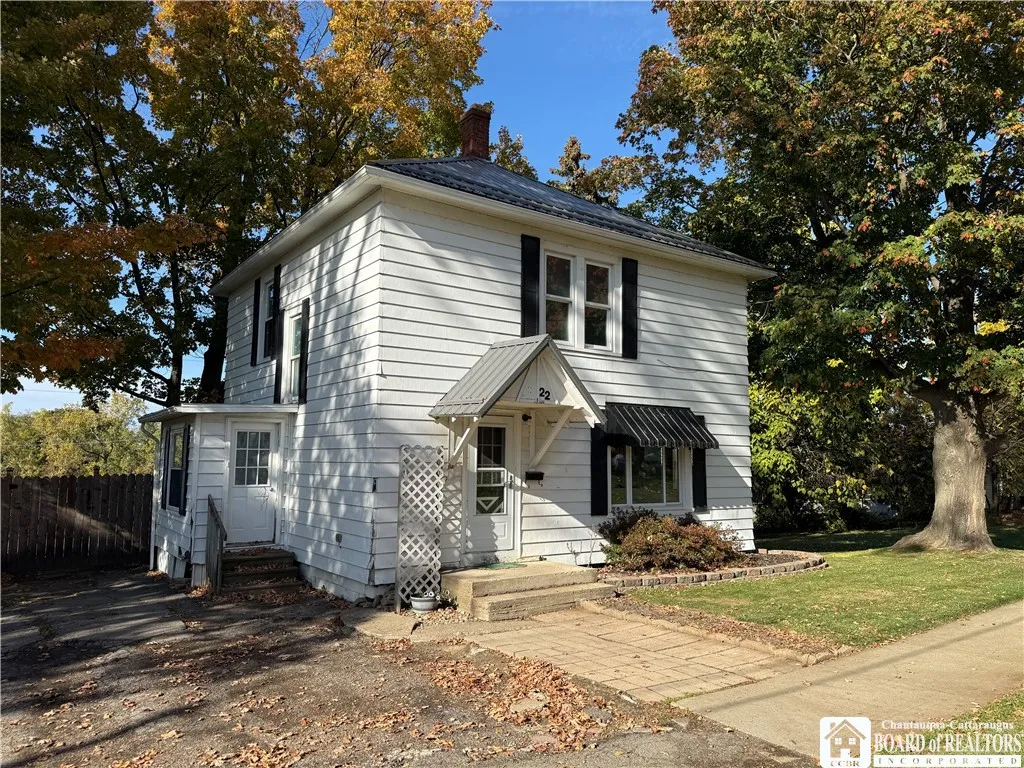 22 Monroe Street, Hanover, New York 14136, Hanover, New York 14136, 3 Bedrooms Bedrooms, 6 Rooms Rooms,1 BathroomBathrooms,Residential,For Sale,22 Monroe Street, Hanover, New York 14136,0,R1645865