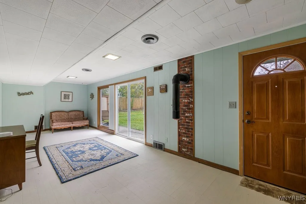 5286 Thompson Road, Clarence, New York 14031, Clarence, New York 14031, 4 Bedrooms Bedrooms, 11 Rooms Rooms,2 BathroomsBathrooms,Residential,For Sale,5286 Thompson Road, Clarence, New York 14031,0,B1645902