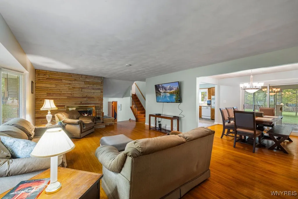5286 Thompson Road, Clarence, New York 14031, Clarence, New York 14031, 4 Bedrooms Bedrooms, 11 Rooms Rooms,2 BathroomsBathrooms,Residential,For Sale,5286 Thompson Road, Clarence, New York 14031,0,B1645902