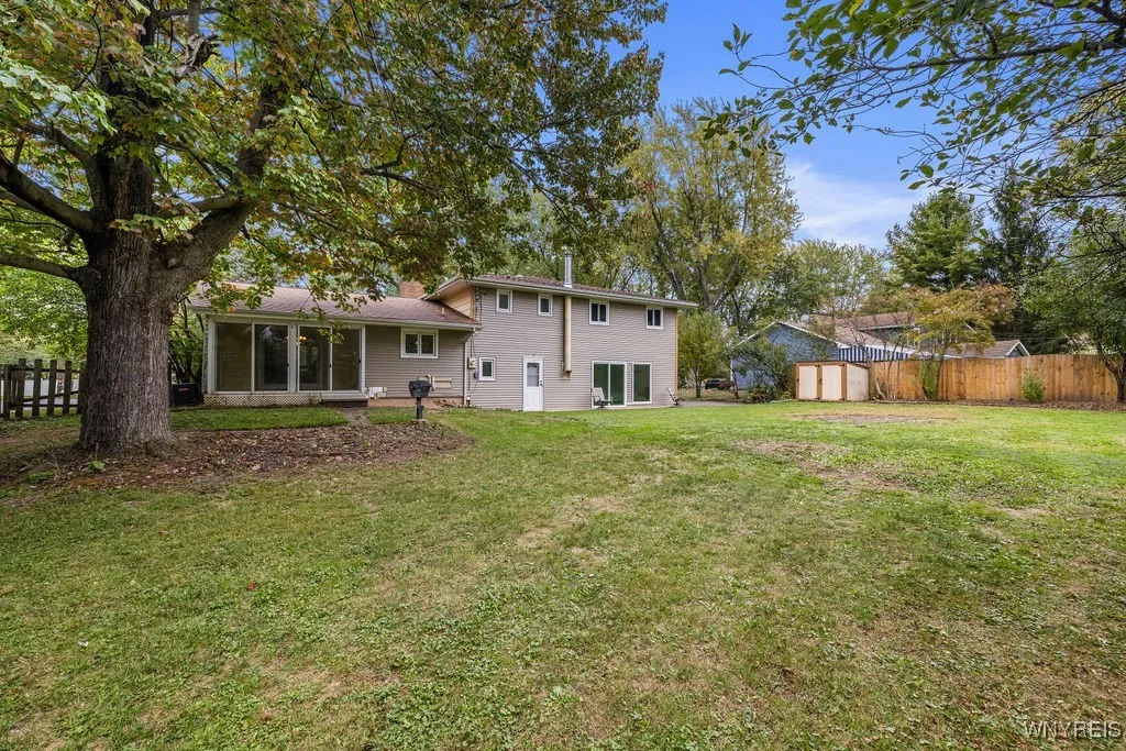 5286 Thompson Road, Clarence, New York 14031, Clarence, New York 14031, 4 Bedrooms Bedrooms, 11 Rooms Rooms,2 BathroomsBathrooms,Residential,For Sale,5286 Thompson Road, Clarence, New York 14031,0,B1645902