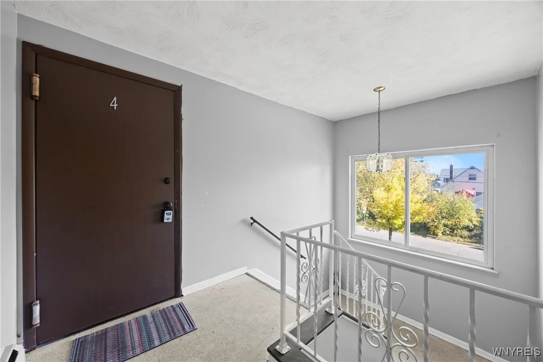 250 Montrose Avenue, Tonawanda, New York 14223, Tonawanda, New York 14223, 8 Bedrooms Bedrooms, ,5 BathroomsBathrooms,Residential,For Sale,250 Montrose Avenue, Tonawanda, New York 14223,0,B1645810