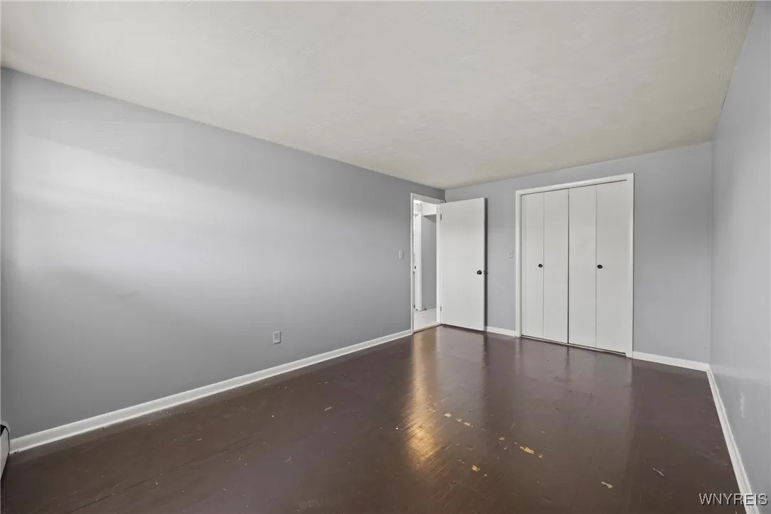 250 Montrose Avenue, Tonawanda, New York 14223, Tonawanda, New York 14223, 8 Bedrooms Bedrooms, ,5 BathroomsBathrooms,Residential,For Sale,250 Montrose Avenue, Tonawanda, New York 14223,0,B1645810