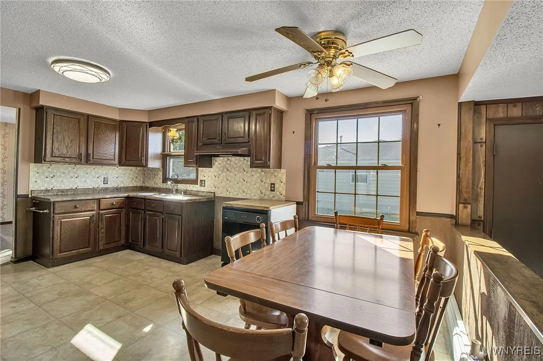 4 Windtree Lane, West Seneca, New York 14224, West Seneca, New York 14224, 4 Bedrooms Bedrooms, 8 Rooms Rooms,1 BathroomBathrooms,Residential,For Sale,4 Windtree Lane, West Seneca, New York 14224,0,B1645437