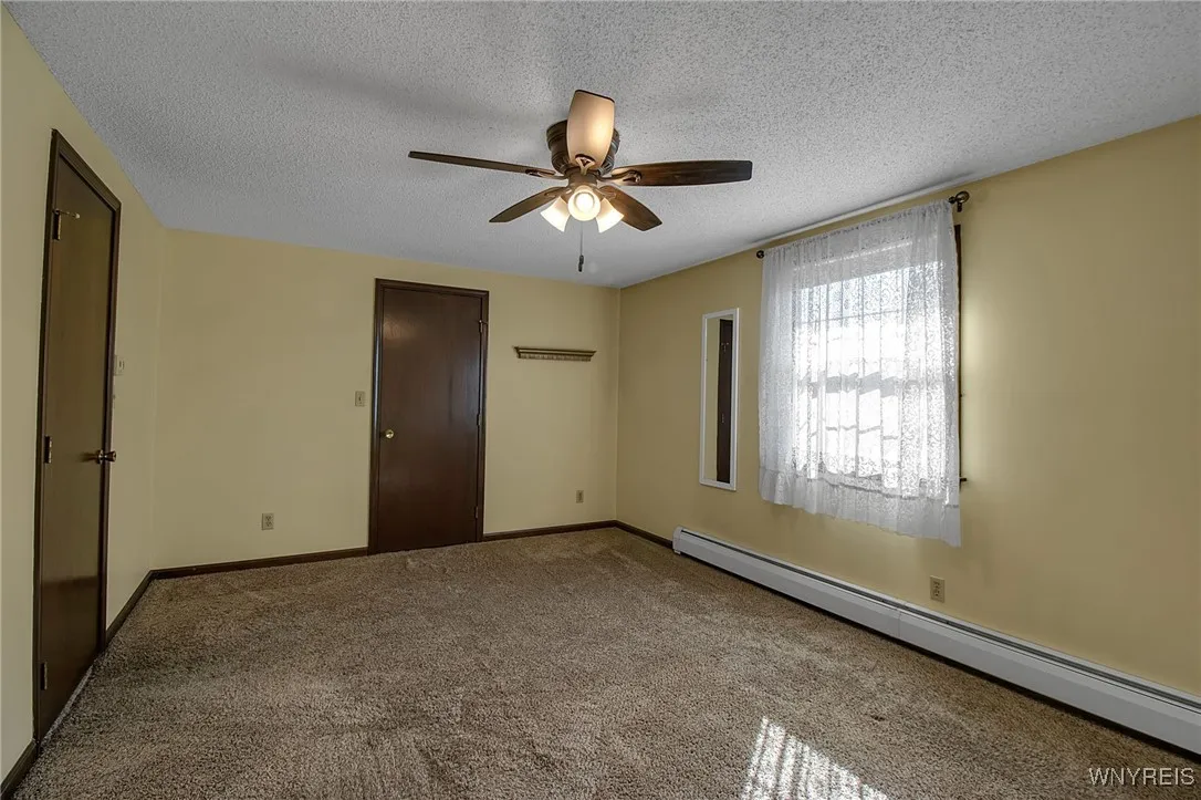 4 Windtree Lane, West Seneca, New York 14224, West Seneca, New York 14224, 4 Bedrooms Bedrooms, 8 Rooms Rooms,1 BathroomBathrooms,Residential,For Sale,4 Windtree Lane, West Seneca, New York 14224,0,B1645437