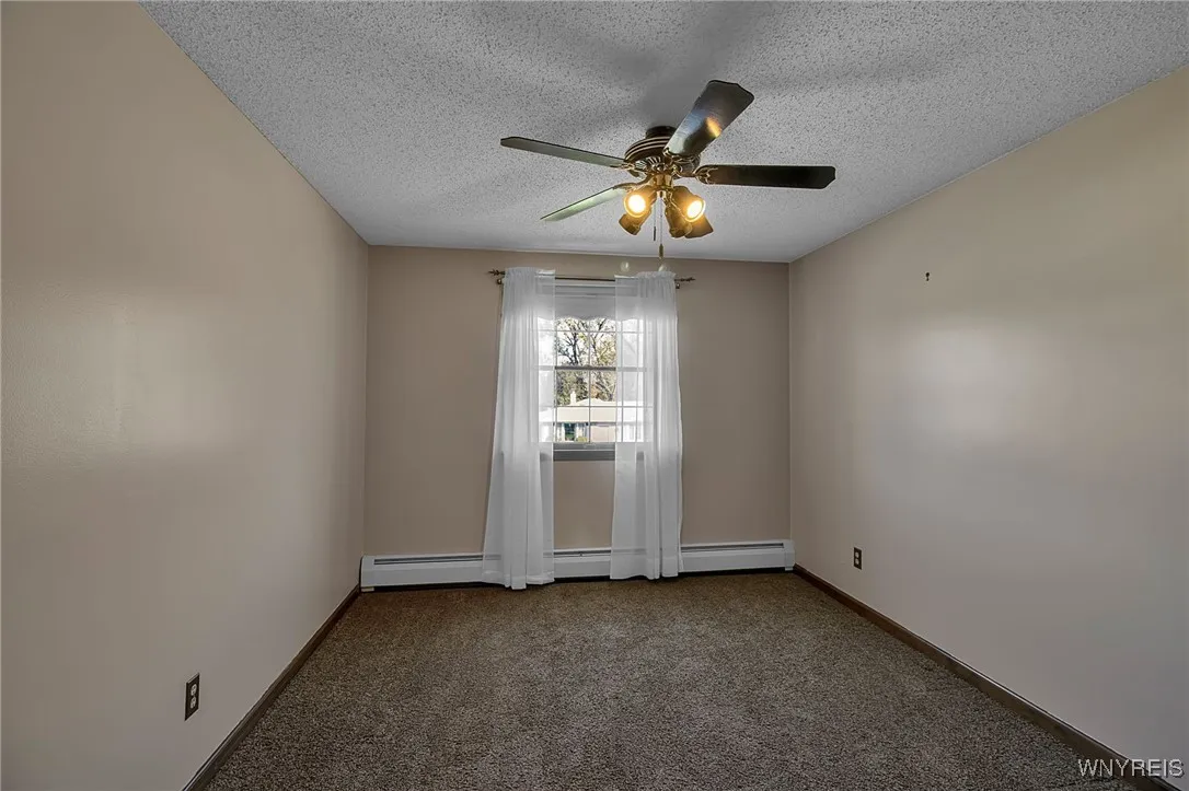 4 Windtree Lane, West Seneca, New York 14224, West Seneca, New York 14224, 4 Bedrooms Bedrooms, 8 Rooms Rooms,1 BathroomBathrooms,Residential,For Sale,4 Windtree Lane, West Seneca, New York 14224,0,B1645437