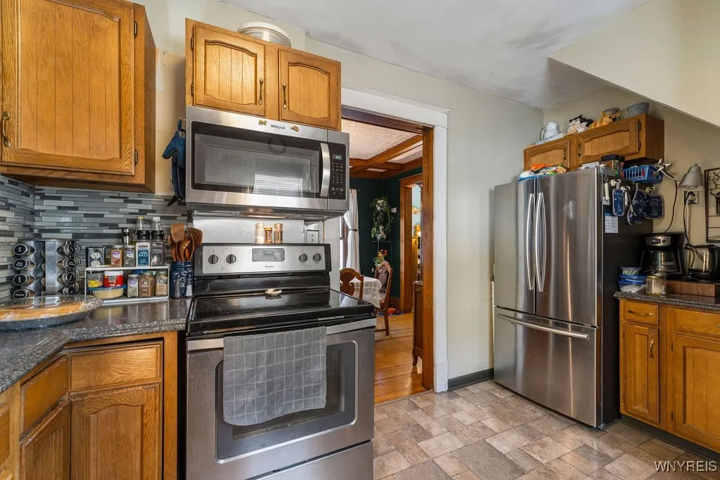 2254 Cleveland Avenue, Niagara Falls, New York 143, Niagara Falls, New York 14305, 3 Bedrooms Bedrooms, 7 Rooms Rooms,1 BathroomBathrooms,Residential,For Sale,2254 Cleveland Avenue, Niagara Falls, New York 143,0,B1644816