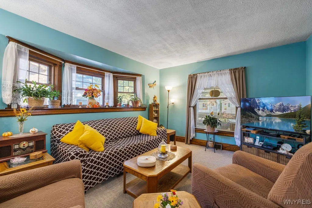 2254 Cleveland Avenue, Niagara Falls, New York 143, Niagara Falls, New York 14305, 3 Bedrooms Bedrooms, 7 Rooms Rooms,1 BathroomBathrooms,Residential,For Sale,2254 Cleveland Avenue, Niagara Falls, New York 143,0,B1644816