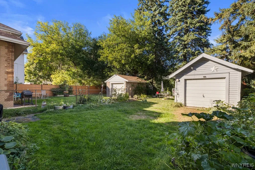 2254 Cleveland Avenue, Niagara Falls, New York 143, Niagara Falls, New York 14305, 3 Bedrooms Bedrooms, 7 Rooms Rooms,1 BathroomBathrooms,Residential,For Sale,2254 Cleveland Avenue, Niagara Falls, New York 143,0,B1644816