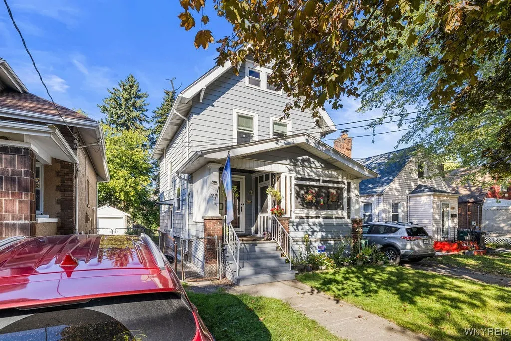2254 Cleveland Avenue, Niagara Falls, New York 143, Niagara Falls, New York 14305, 3 Bedrooms Bedrooms, 7 Rooms Rooms,1 BathroomBathrooms,Residential,For Sale,2254 Cleveland Avenue, Niagara Falls, New York 143,0,B1644816