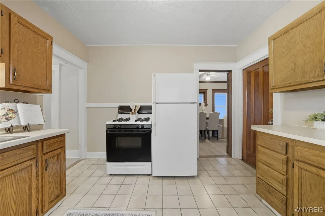 150 Englewood Avenue, Buffalo, New York 14214, Buffalo, New York 14214, 6 Bedrooms Bedrooms, ,2 BathroomsBathrooms,Residential,For Sale,150 Englewood Avenue, Buffalo, New York 14214,0,B1645023
