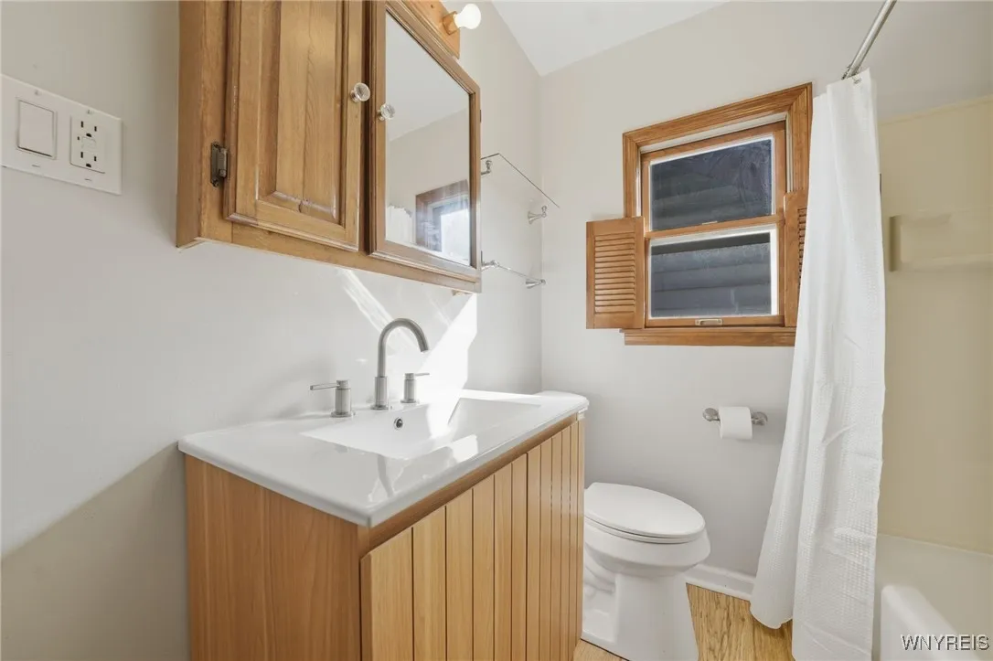 150 Englewood Avenue, Buffalo, New York 14214, Buffalo, New York 14214, 6 Bedrooms Bedrooms, ,2 BathroomsBathrooms,Residential,For Sale,150 Englewood Avenue, Buffalo, New York 14214,0,B1645023