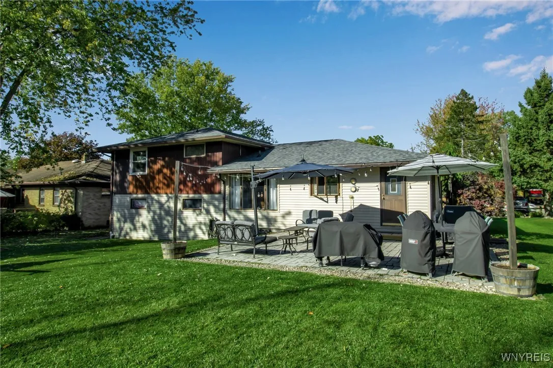 3725 Sowles Road, Hamburg, New York 14075, Hamburg, New York 14075, 3 Bedrooms Bedrooms, 10 Rooms Rooms,1 BathroomBathrooms,Residential,For Sale,3725 Sowles Road, Hamburg, New York 14075,0,B1645938