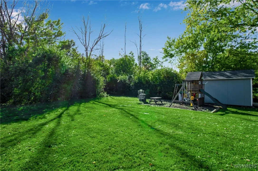 3725 Sowles Road, Hamburg, New York 14075, Hamburg, New York 14075, 3 Bedrooms Bedrooms, 10 Rooms Rooms,1 BathroomBathrooms,Residential,For Sale,3725 Sowles Road, Hamburg, New York 14075,0,B1645938