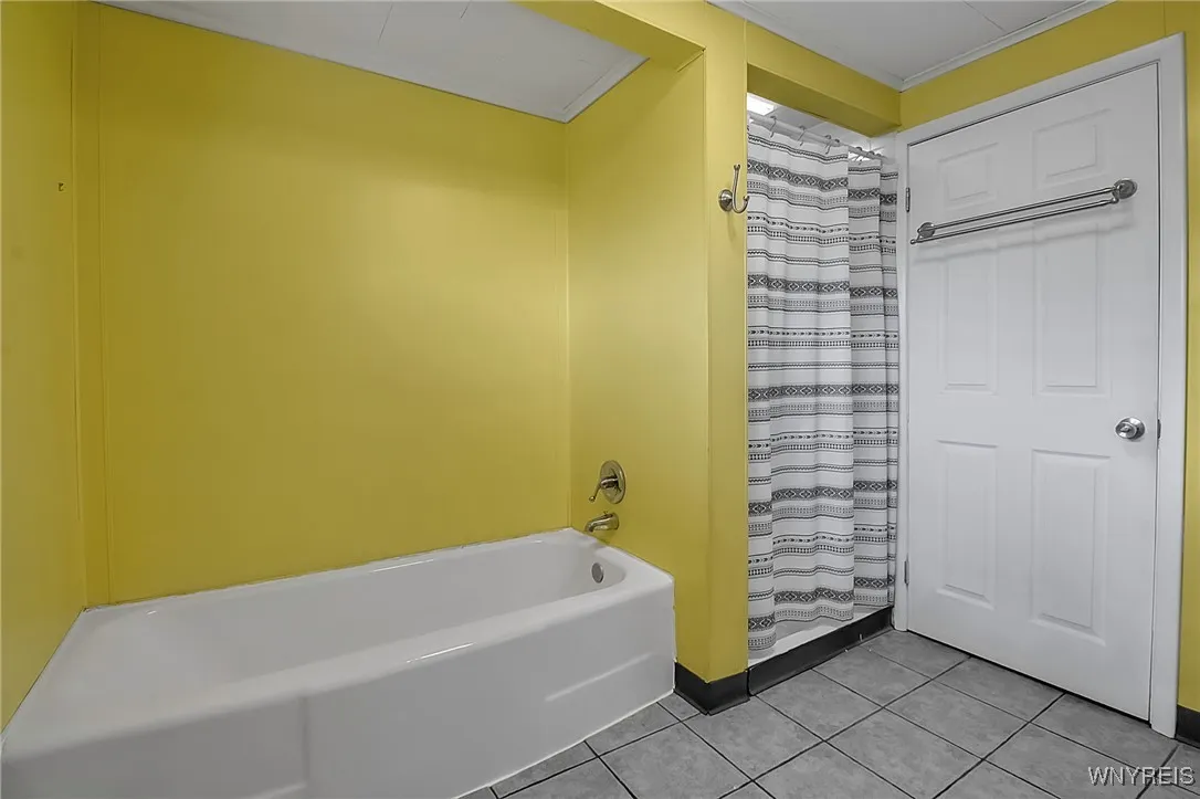 3725 Sowles Road, Hamburg, New York 14075, Hamburg, New York 14075, 3 Bedrooms Bedrooms, 10 Rooms Rooms,1 BathroomBathrooms,Residential,For Sale,3725 Sowles Road, Hamburg, New York 14075,0,B1645938