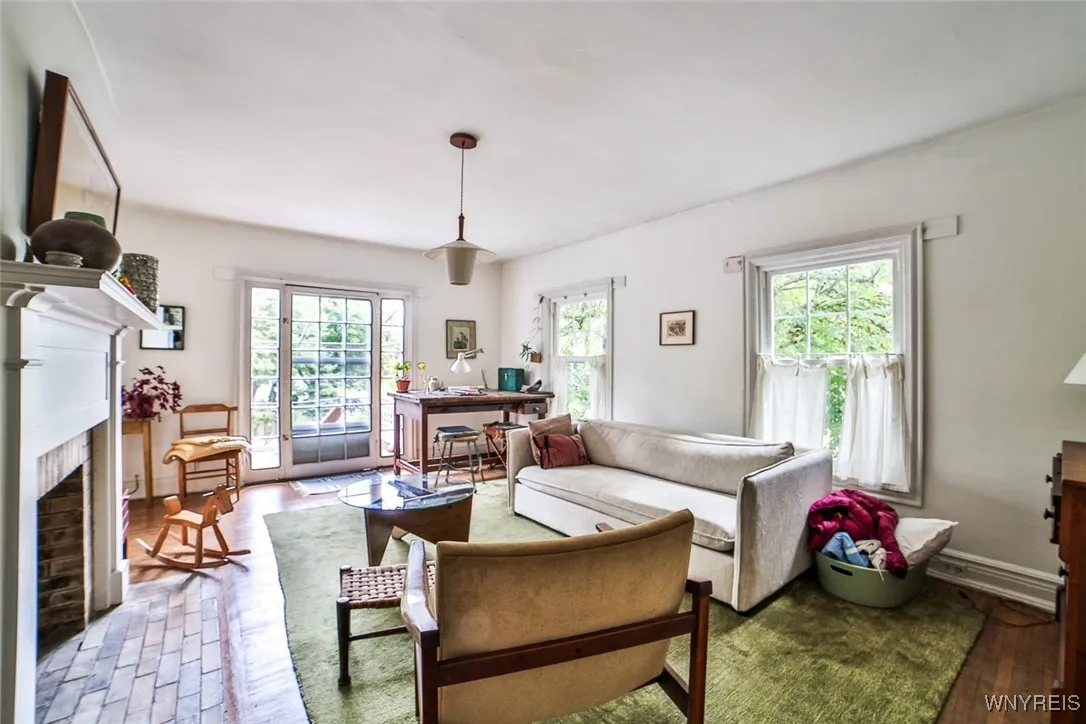 346 Woodward Avenue, Buffalo, New York 14214, Buffalo, New York 14214, 6 Bedrooms Bedrooms, ,3 BathroomsBathrooms,Residential,For Sale,346 Woodward Avenue, Buffalo, New York 14214,0,B1645871