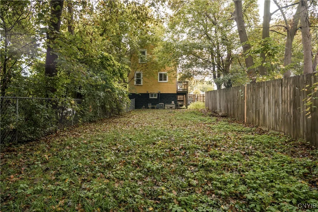 611 Vine Street, Syracuse, New York 13203, Syracuse, New York 13203, 3 Bedrooms Bedrooms, 7 Rooms Rooms,2 BathroomsBathrooms,Residential,For Sale,611 Vine Street, Syracuse, New York 13203,0,S1644105