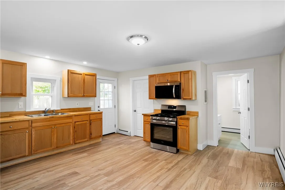 292 Niagara Street, North Tonawanda, New York 1412, North Tonawanda, New York 14120, 3 Bedrooms Bedrooms, 6 Rooms Rooms,2 BathroomsBathrooms,Residential,Closed,292 Niagara Street, North Tonawanda, New York 1412,0,B1645253