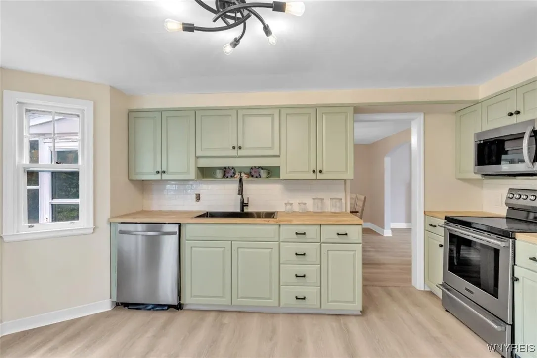 65 Fairbanks Avenue, Tonawanda, New York 14223, Tonawanda, New York 14223, 3 Bedrooms Bedrooms, 10 Rooms Rooms,1 BathroomBathrooms,Residential,For Sale,65 Fairbanks Avenue, Tonawanda, New York 14223,0,B1645646