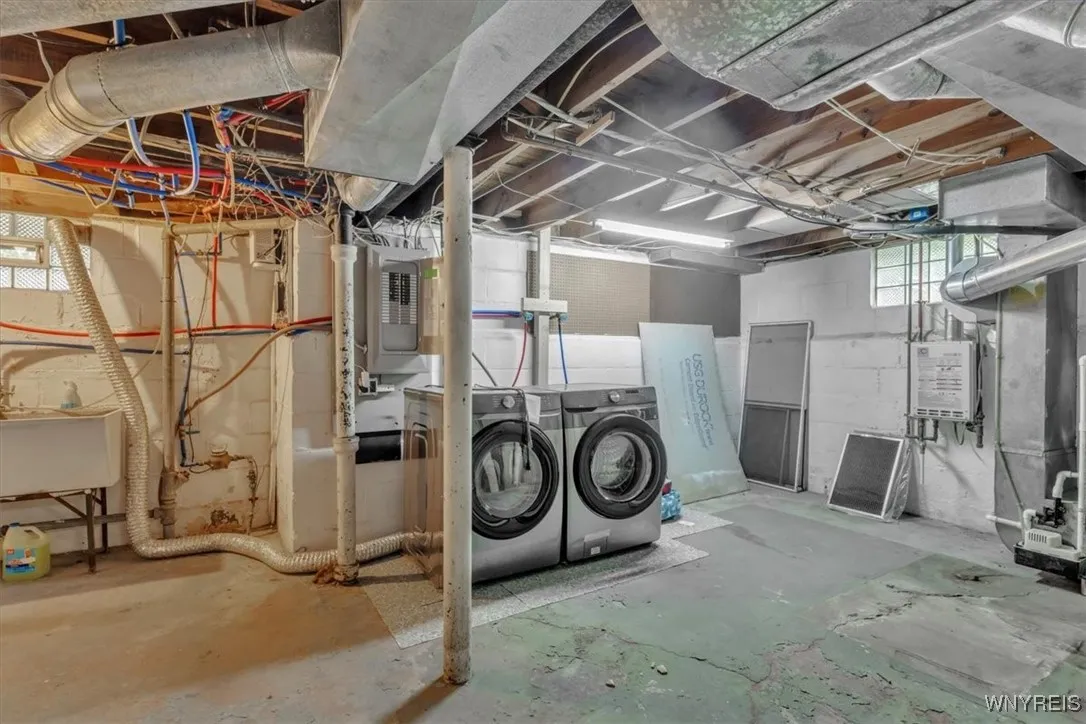 65 Fairbanks Avenue, Tonawanda, New York 14223, Tonawanda, New York 14223, 3 Bedrooms Bedrooms, 10 Rooms Rooms,1 BathroomBathrooms,Residential,For Sale,65 Fairbanks Avenue, Tonawanda, New York 14223,0,B1645646