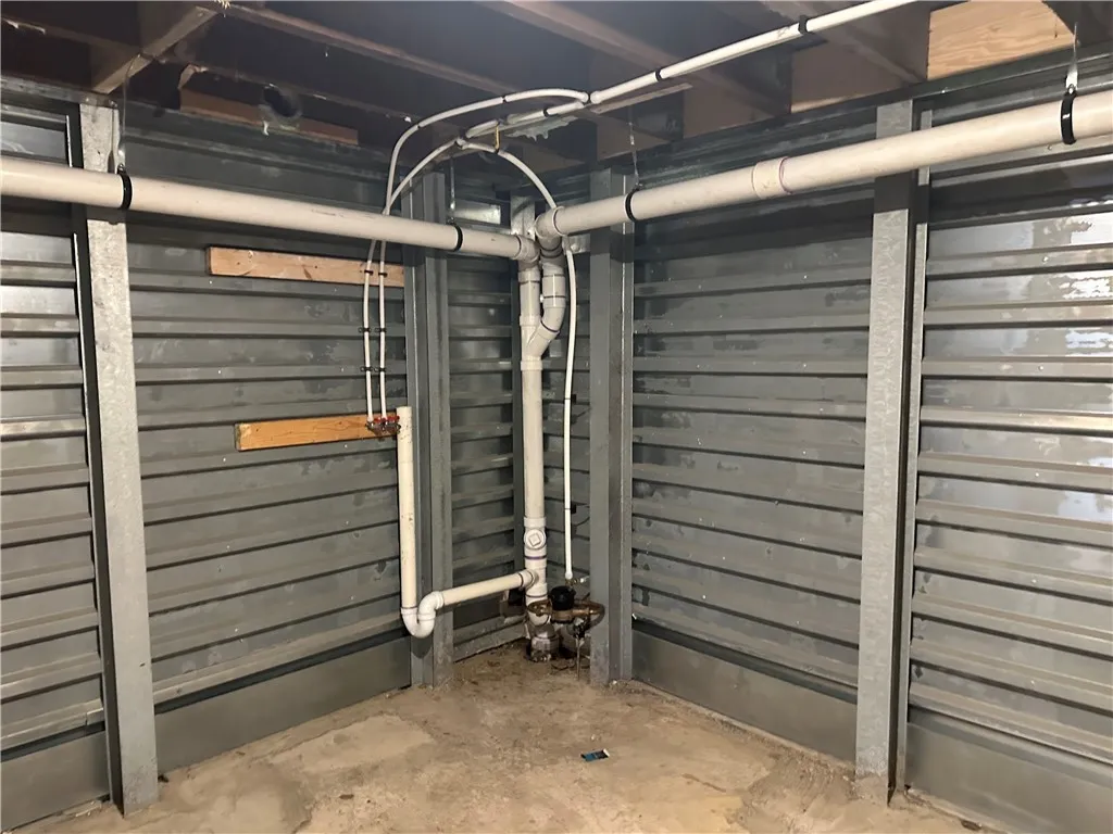 24 Kirby Street, Bainbridge, New York 13733, Bainbridge, New York 13733, 3 Bedrooms Bedrooms, 8 Rooms Rooms,2 BathroomsBathrooms,Residential,For Sale,24 Kirby Street, Bainbridge, New York 13733,0,R1641996